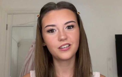 Kdo je 16-letna Britanka, ki je v nekaj dneh osvojila TikTok? - Modna.si