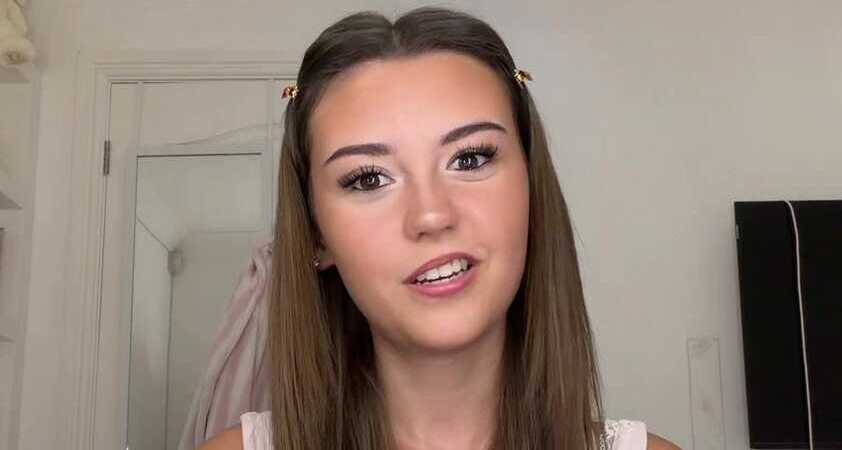 Kdo je 16-letna Britanka, ki je v nekaj dneh osvojila TikTok? - Modna.si