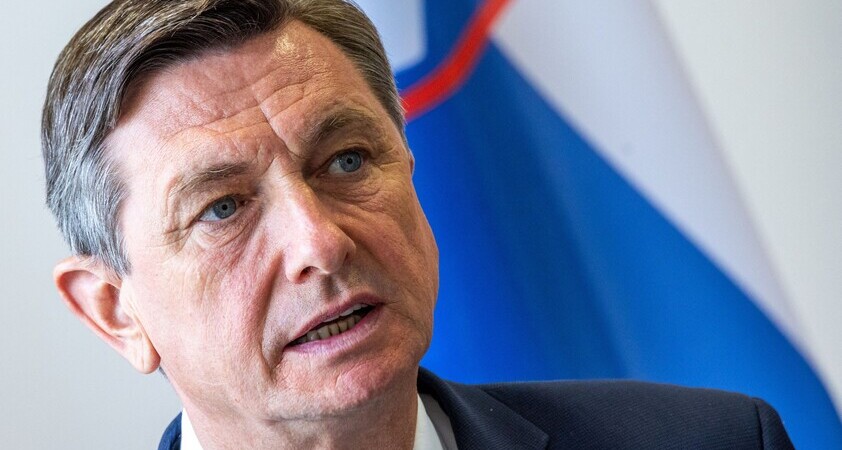 Borut Pahor presenetil z modno preobrazbo – priznal, da je bil zelo skeptičen!