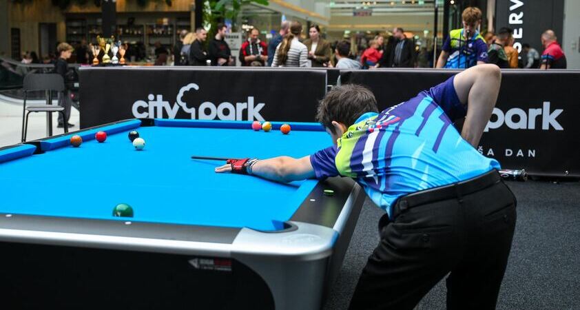 V Cityparku si je na prazniku slovenskega biljarda vrhunske tekme ogledalo več kot 1.000 gledalcev