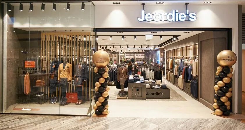V ALEJI je zaživela nova trgovina za moške Jeordie's - Modna.si