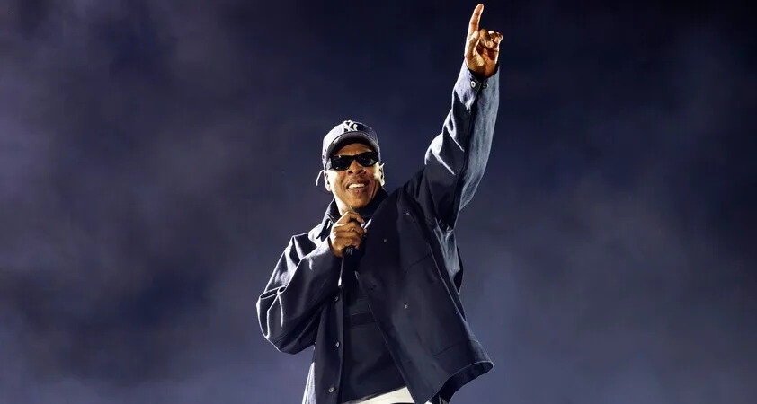 Pa je uradno! Jay-Z bo nastopil na Super Bowlu 2027 - se mu bo pridružila Beyoncé? - Modna.si