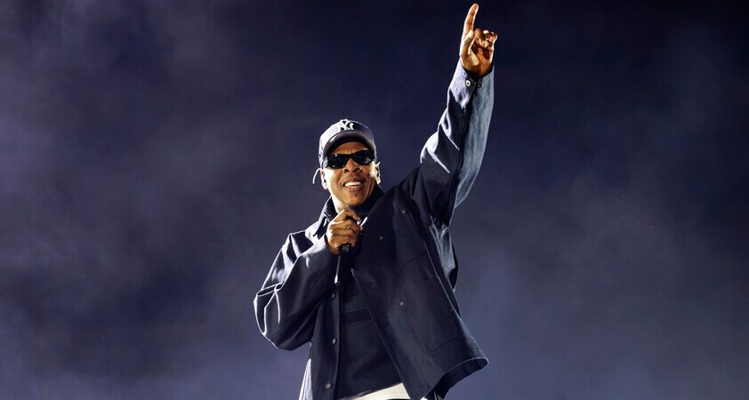 Pa je uradno! Jay-Z bo nastopil na Super Bowlu 2027 – se mu bo pridružila Beyoncé?